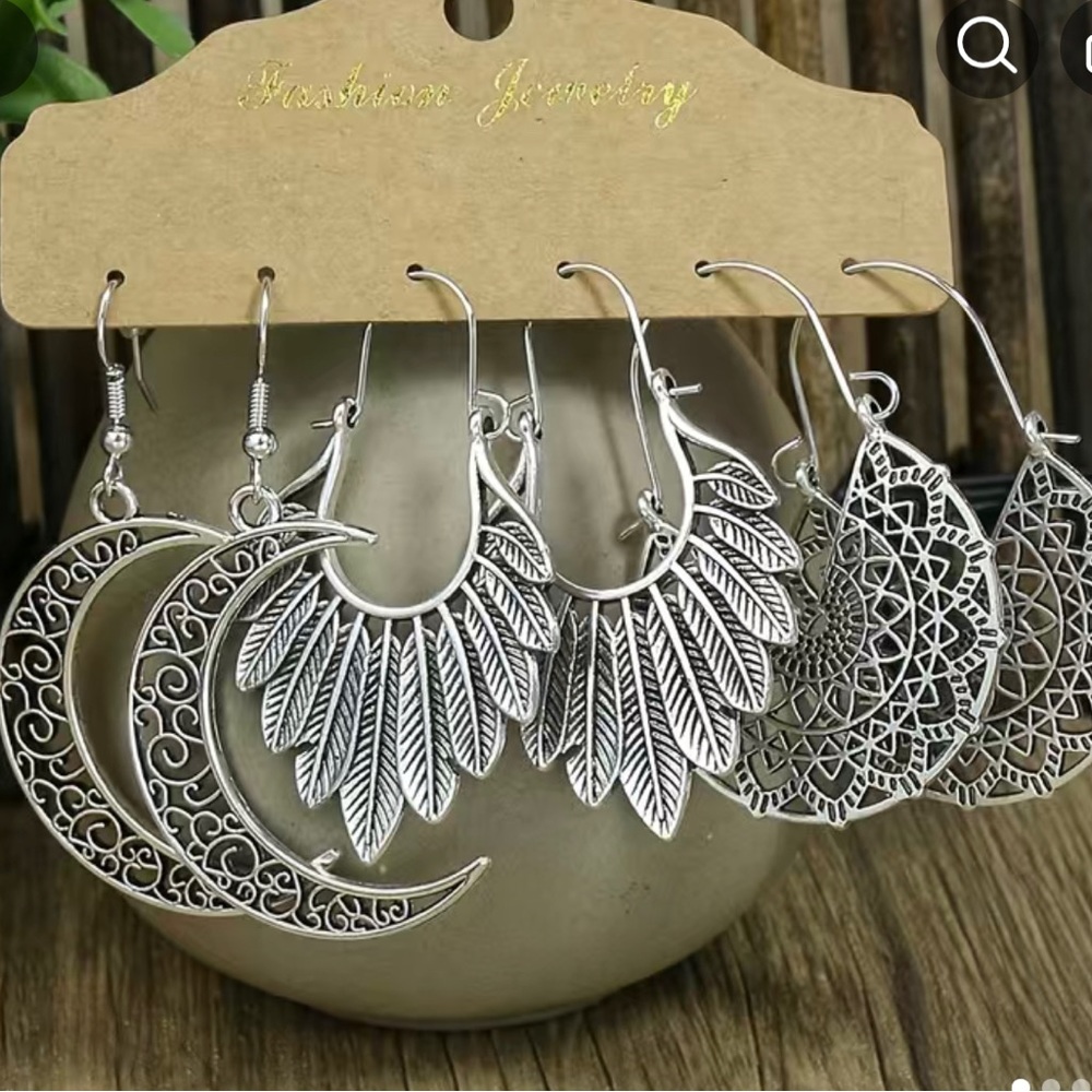 Retro silvery earrings